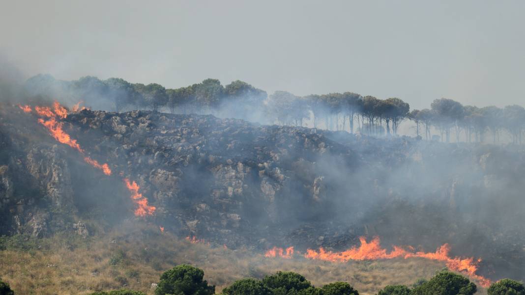 Sicilya Adası'nda kırmızı alarm! Evler tahliye edildi, eğitime ara verildi... 9